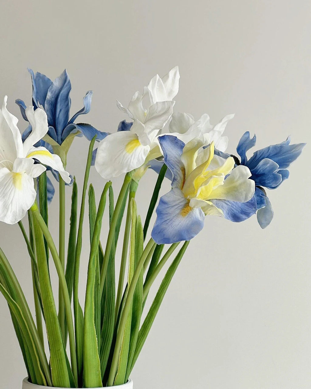 Artificial Iris Stem 22"