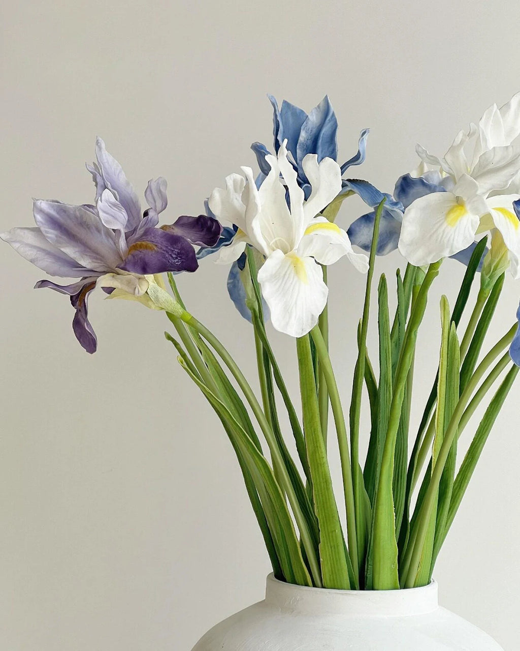 Artificial Iris Stem 22"
