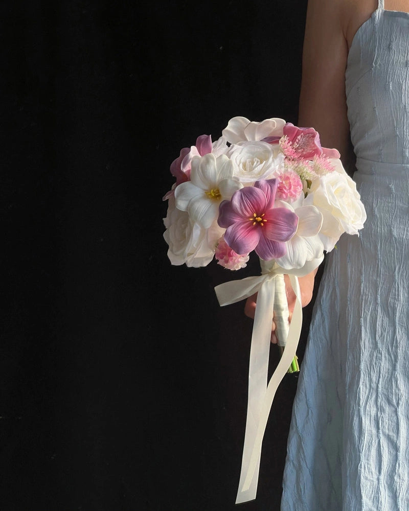Soft-Touch Bridal Bouquet
