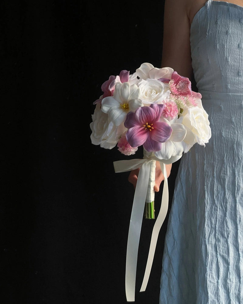 Soft-Touch Bridal Bouquet