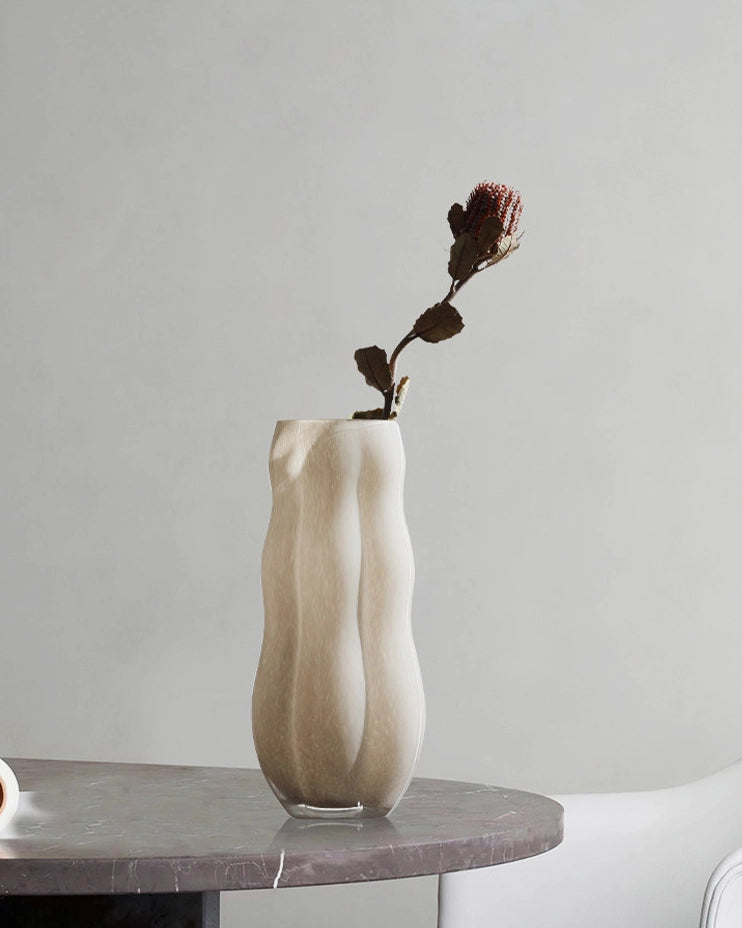 Stylish White Veined Vase