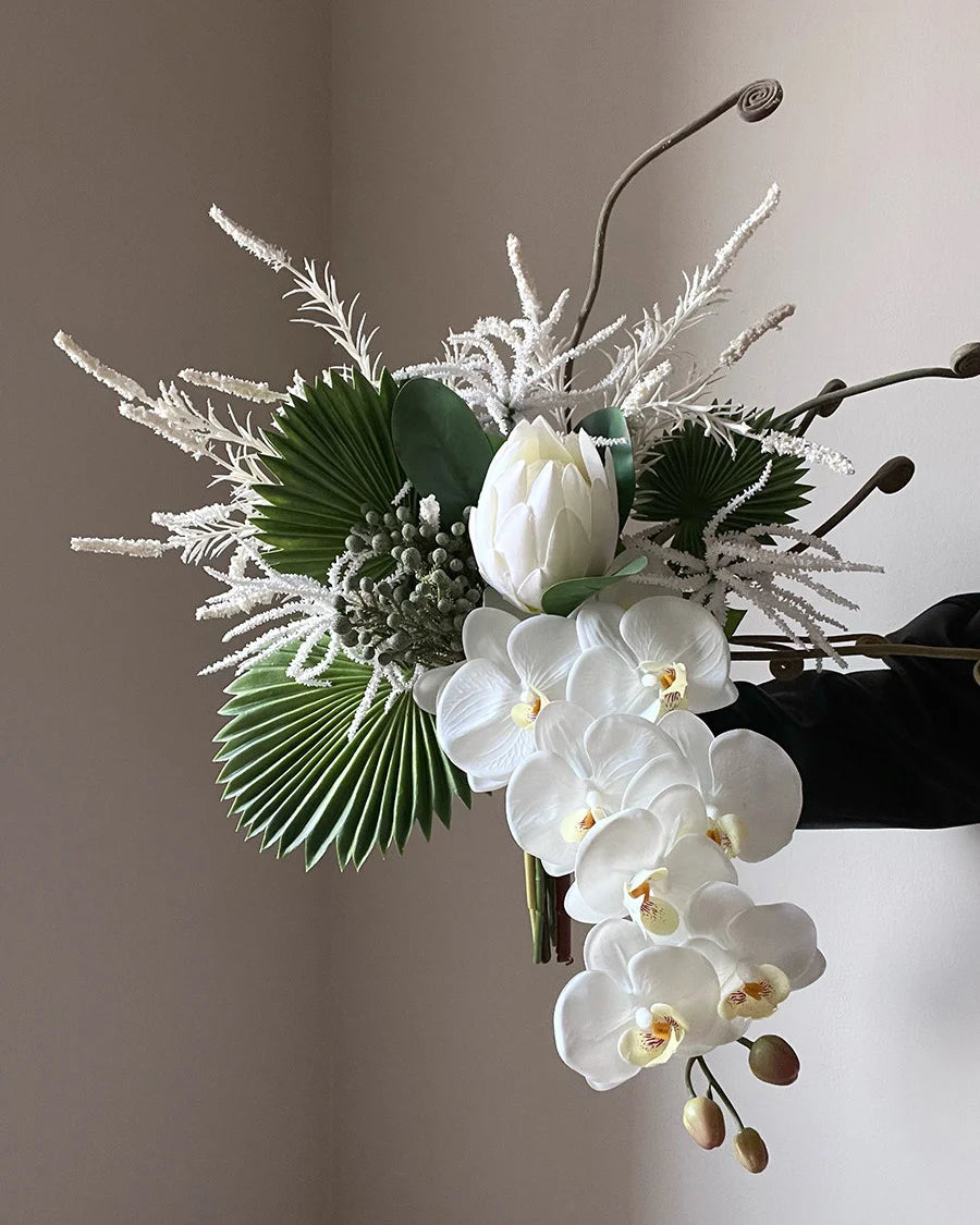 White & Green Floral Set Arrangement